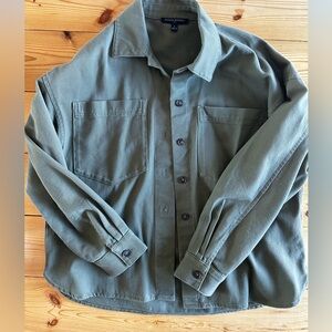 Banana Republic Green Shirt Jacket. Size Small.